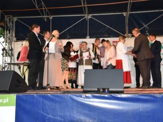 Zespół KGW z Dąbrowicy i "Stok" z Hedwiżyna zaprezentowały się w Narolu