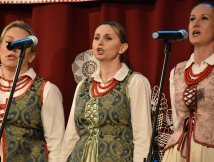 Zespół Śpiewaczy „Jarzębina” z Bukowej z nominacją do etapu wojewódzkiego 60. OFKiŚL