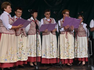 Zespół śpiewaczo - obrzędowy ,,Jarzębina” z Bukowej